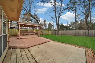 1427 Redwood Village Cir, Spring, TX 77386 - Photo 9