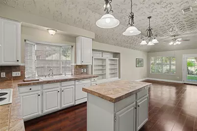 835 Maplewood Falls Court, Houston, TX 77062 - Photo 15