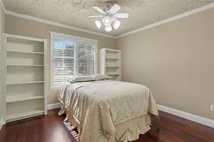 835 Maplewood Falls Ct, Houston, TX 77062 - Photo 17