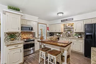 511 Chateau Woods Pkwy Dr, Conroe, TX 77385 - Photo 7