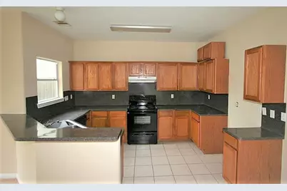 9606 Ashville Drive #B, Houston, TX 77051 - Photo 3