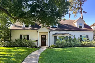 13811 Pebblebrook Dr, Houston, TX 77079 - Photo 1