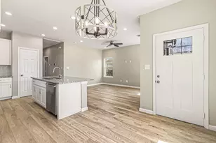 4645 Larkspur St, Houston, TX 77051 - Photo 3