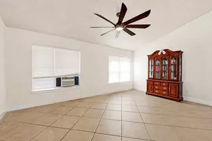 3319 Sophie Ann Dr, Pasadena, TX 77503 - Photo 7