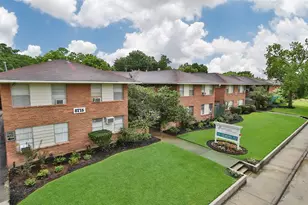 8803 Timberside Dr, Houston, TX 77025 - Photo 9