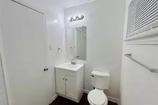 8803 Timberside Dr, Houston, TX 77025 - Photo 7