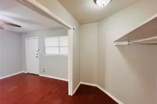 8803 Timberside Dr, Houston, TX 77025 - Photo 5