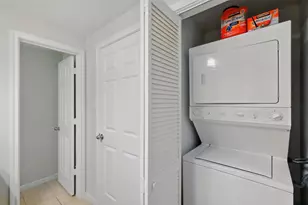 2255 Braeswood Park Dr, Houston, TX 77030 - Photo 9