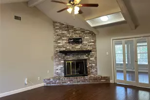 1805 King Arthur Ct, Pinehurst, TX 77630 - Photo 3