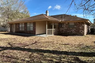 1805 King Arthur Ct, Pinehurst, TX 77630 - Photo 45