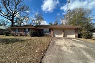 1805 King Arthur Ct, Pinehurst, TX 77630 - Photo 41