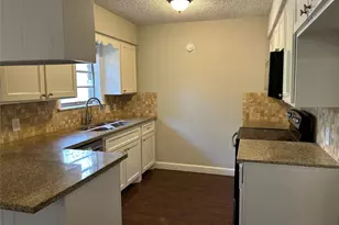 1805 King Arthur Ct, Pinehurst, TX 77630 - Photo 11