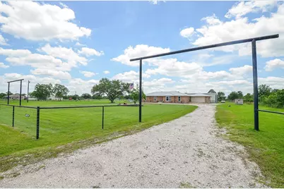 2500 County Road 62, Rosharon, TX 77583 - Photo 5