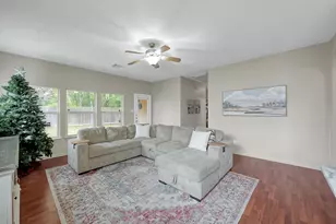 208 Summer Pine Ct, Conroe, TX 77304 - Photo 9