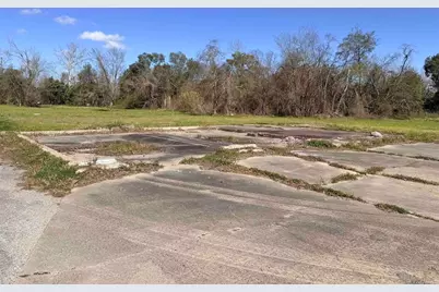 1512 W Park Avenue, Orange, TX 77630 - Photo 7