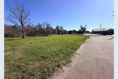 1512 W Park Avenue, Orange, TX 77630 - Photo 15