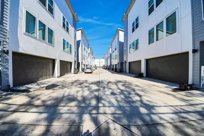 4810 Martin Oaks Lane, Houston, TX 77018 - Photo 3