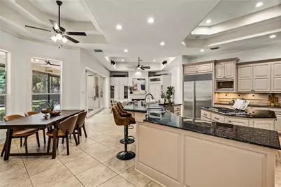 3 N Benton Woods Circle, The Woodlands, TX 77382 - Photo 17