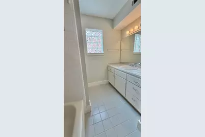 6418 Ferris Drive #3, Houston, TX 77081 - Photo 11