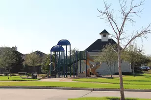 2409 Avalon Trace Ln, Pearland, TX 77581 - Photo 17