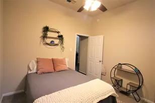2409 Avalon Trace Ln, Pearland, TX 77581 - Photo 11