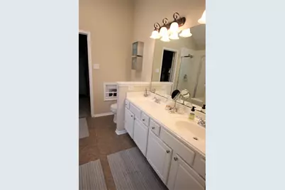 2409 Avalon Trace Lane, Pearland, TX 77581 - Photo 9