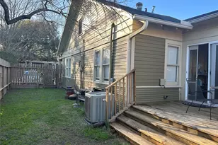 1406 Columbia St, Houston, TX 77008 - Photo 3