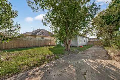 8211 Parnell Street, Houston, TX 77051 - Photo 21