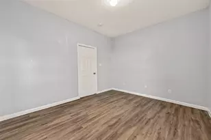 8211 Parnell St, Houston, TX 77051 - Photo 11