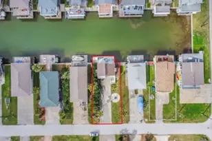 22108 Zapata, Galveston, TX 77554 - Photo 3