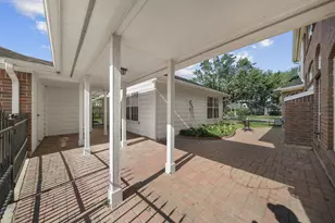 1602 Orlando St, Friendswood, TX 77546 - Photo 37