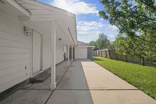 1602 Orlando St, Friendswood, TX 77546 - Photo 39