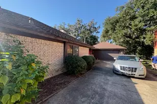 2232 River Oaks Rd, West Columbia, TX 77486 - Photo 3