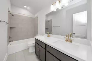 220 Magnolia Laurel Dr, Alvin, TX 77511 - Photo 35