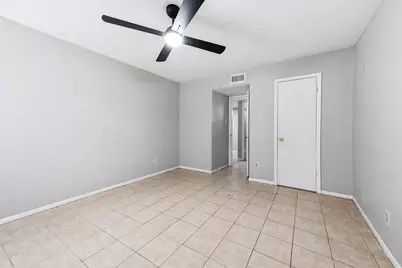 9616 Long Point Road #33, Houston, TX 77055 - Photo 15