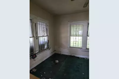 2305 Elysian Street, Houston, TX 77026 - Photo 9
