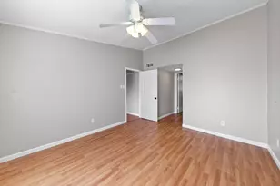 2110 Wilcrest Dr, Houston, TX 77042 - Photo 13