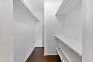 2110 Wilcrest Dr, Houston, TX 77042 - Photo 11