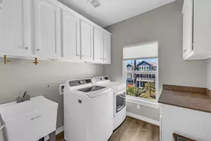 25043 Sausalito Dr, Galveston, TX 77554 - Photo 17