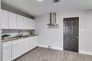 7426 Stephanie Dr, Deer Park, TX 77536 - Photo 9