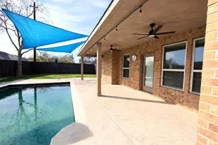 111 Mdw Rdg Wy, Clute, TX 77531 - Photo 1