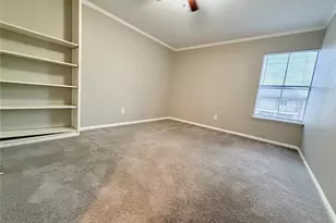 811 Threadneedle St, Houston, TX 77079 - Photo 17