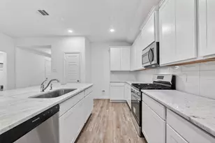 3402 Rolling River Dr, Baytown, TX 77521 - Photo 11