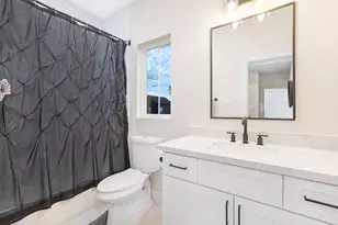 907 Pollard St, Houston, TX 77020 - Photo 25