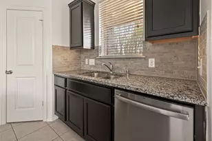 12102 City Trek Ln, Houston, TX 77047 - Photo 11