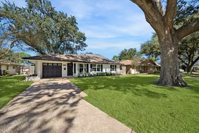 2214 Bron Holly Drive, Houston, TX 77018 - Photo 27