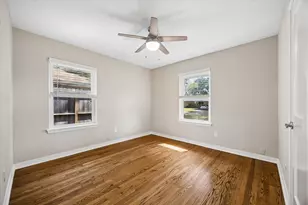 2214 Bron Holly Dr, Houston, TX 77018 - Photo 17