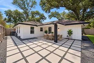 2214 Bron Holly Dr, Houston, TX 77018 - Photo 23