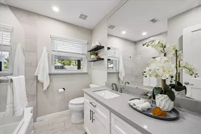 2214 Bron Holly Drive, Houston, TX 77018 - Photo 15