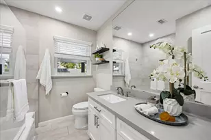 2214 Bron Holly Dr, Houston, TX 77018 - Photo 15